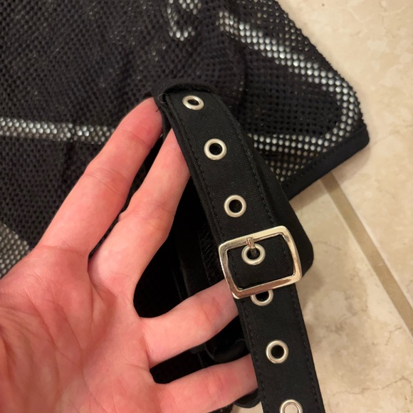 Black Mesh Buckle Top - Picture 4 of 7